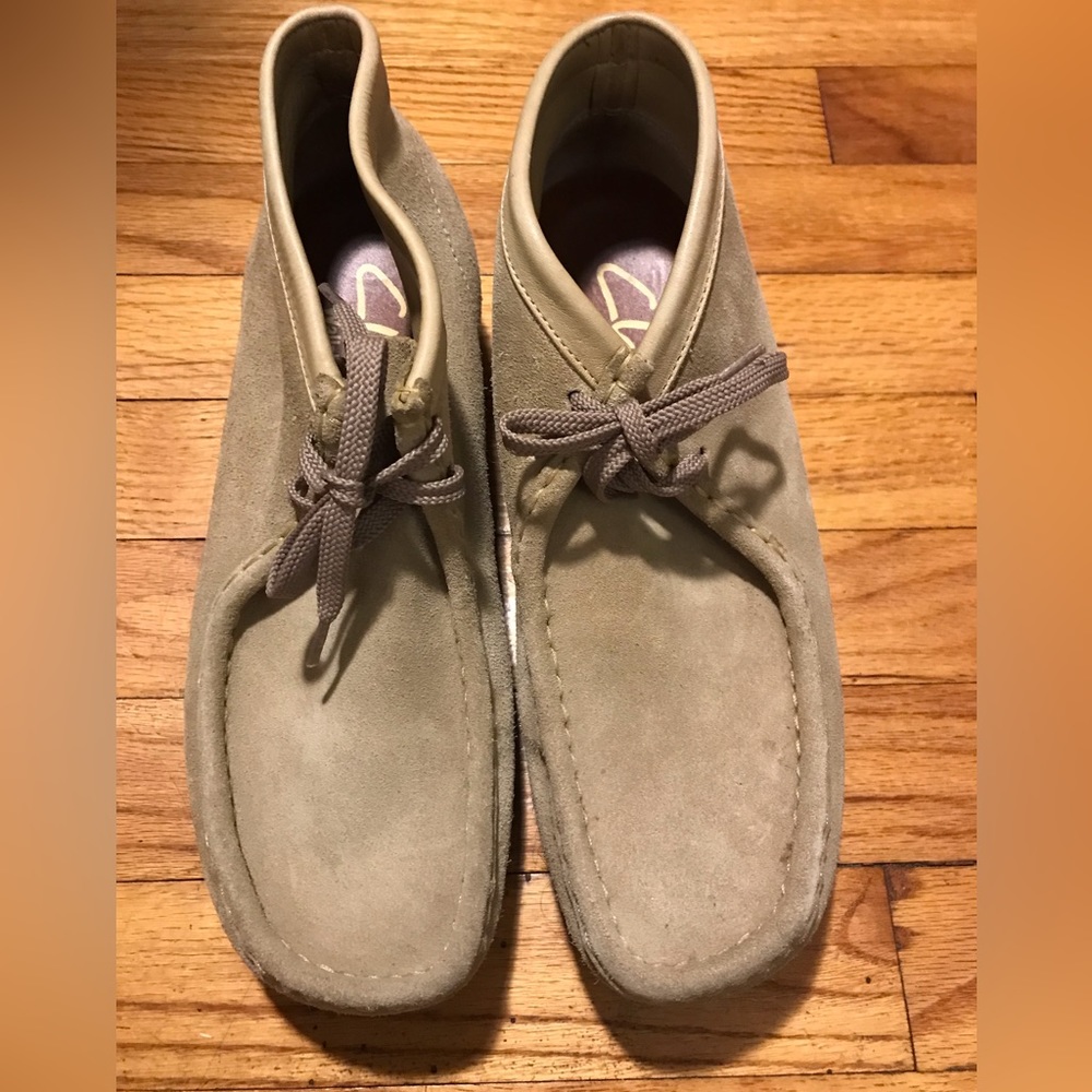 Clarks Wallace Lace Up Suede Moccasin’s Chukka Boot Size 8M